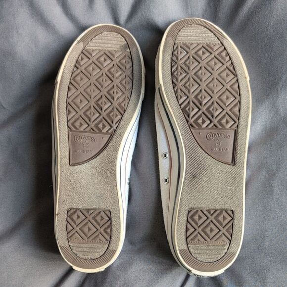 Converse White and Red Low-Top Sneakers Canvas - Picture 6 of 7